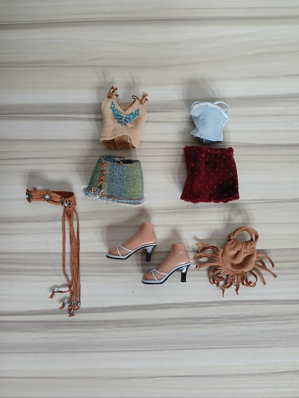 Bratz Clothing Accessories Lot Including Last Dance Fashion Pack Items 2003